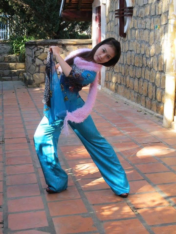 Xuân Nguyễn — solo dance portrait